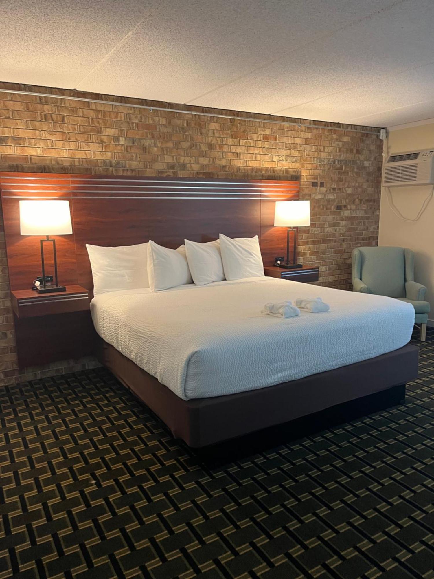 The Hudson Inn Morris Стая снимка