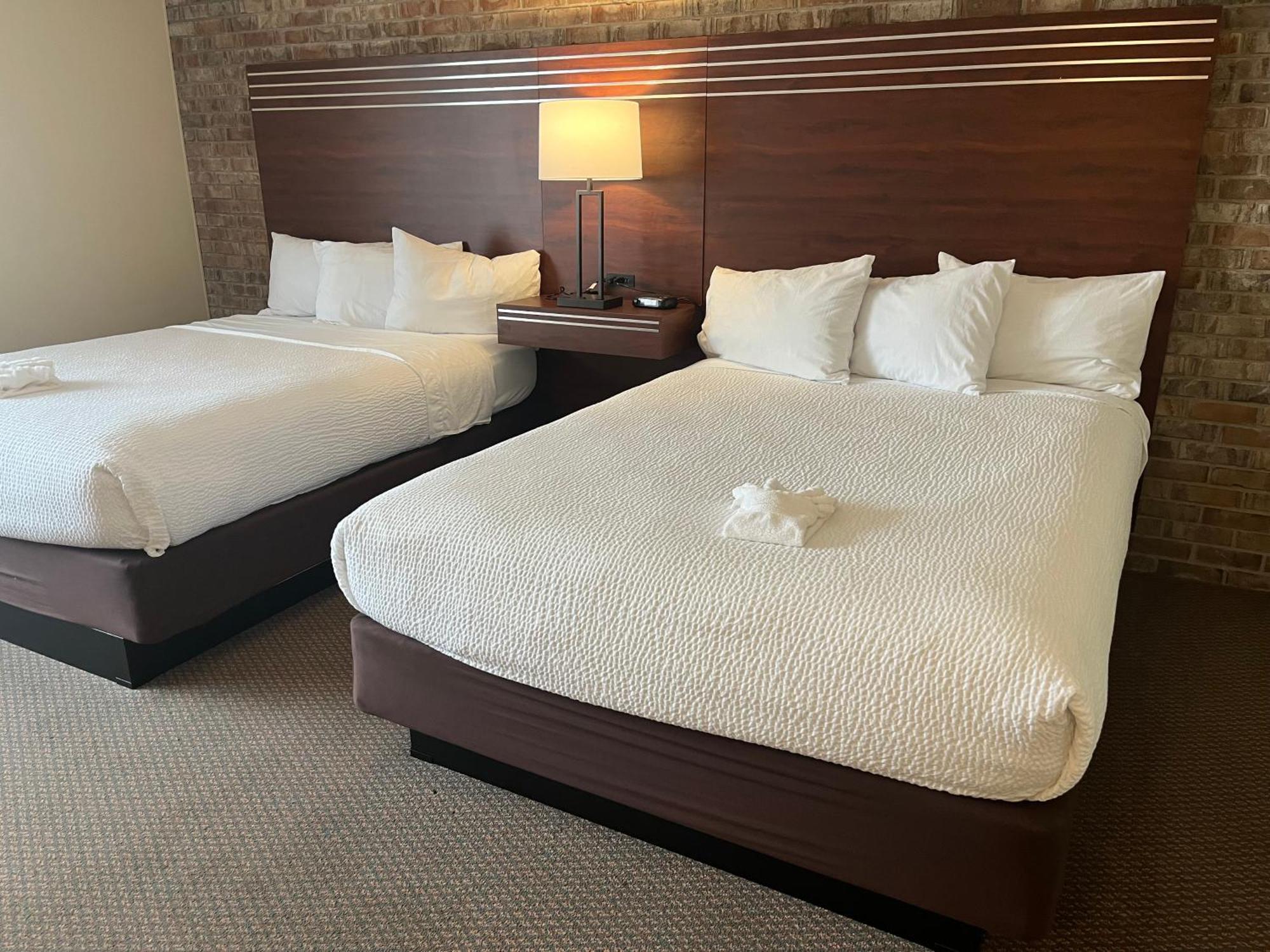 The Hudson Inn Morris Стая снимка