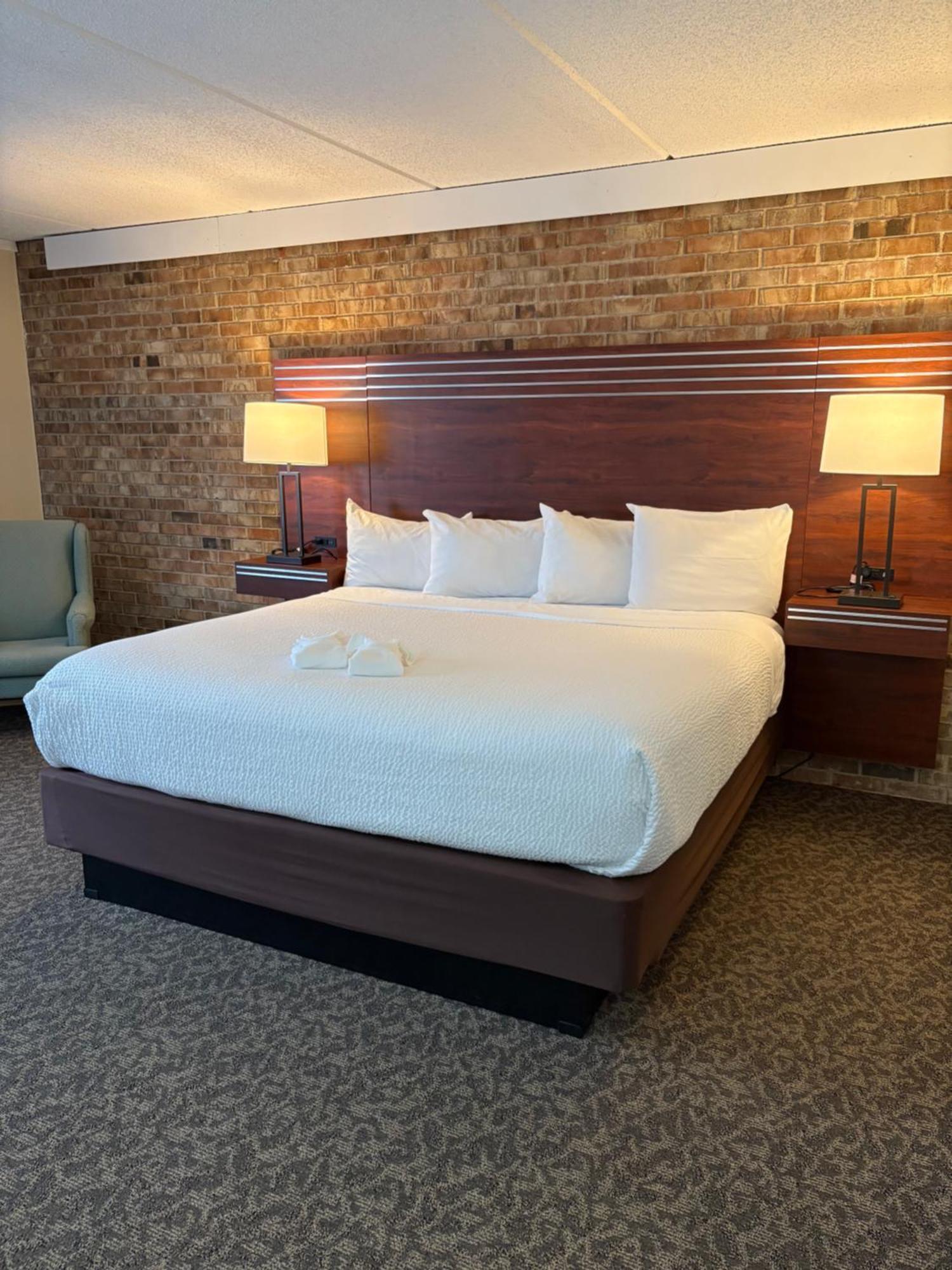The Hudson Inn Morris Стая снимка